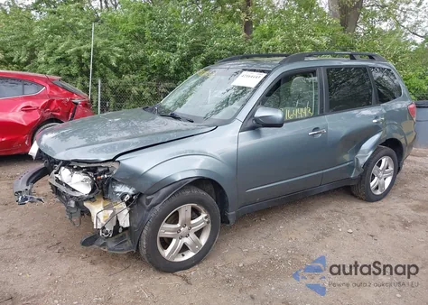 2010 Subaru Forester 2.5X Premium z USA, uszkodzony, nr VIN JF2SH6CC3AH755559
